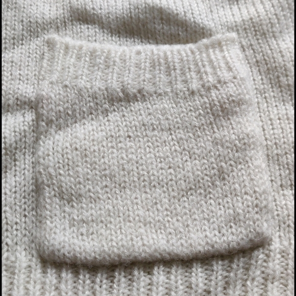 White high neck sweater - Picture 3 of 6